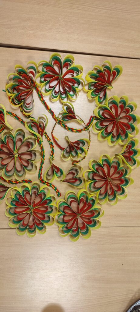 Šventinė trispalvė kompozicija