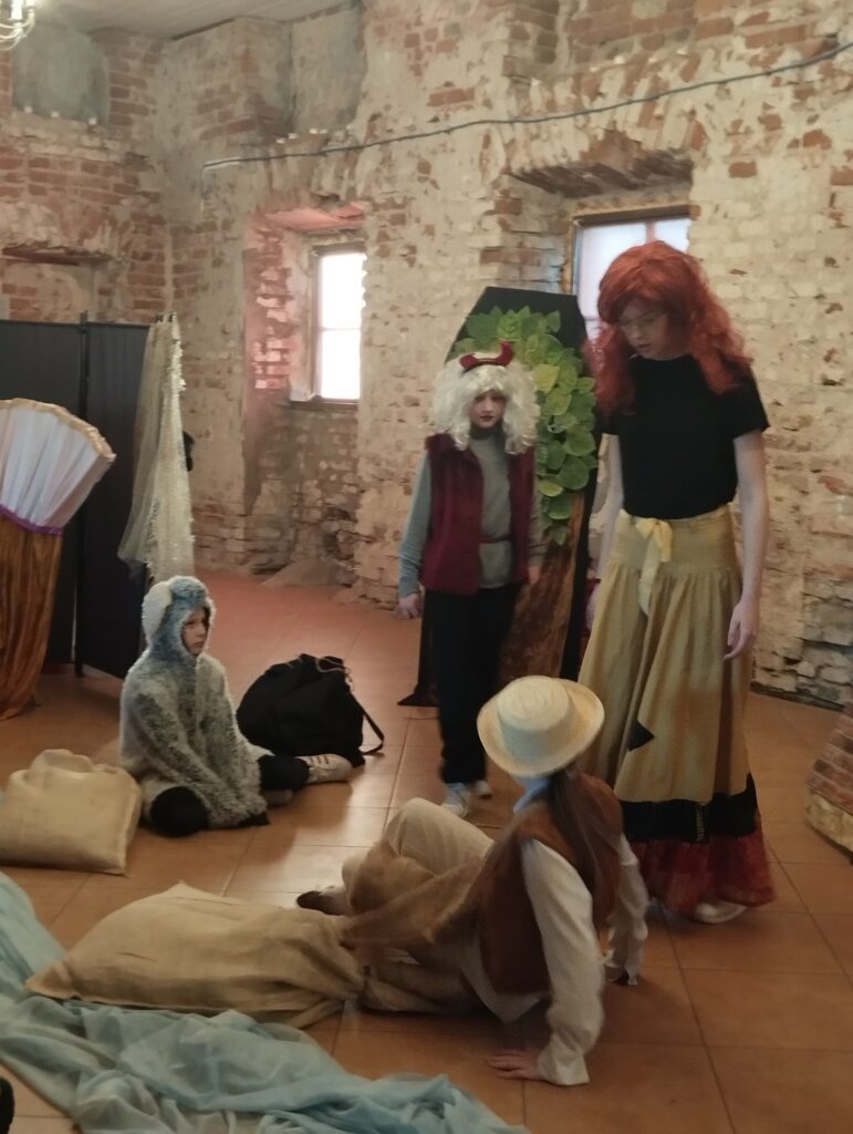 Spektaklis E. Matulaitės ,,Raganos miltai".