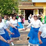 Šokimas Basanavičiaus gatvėje Palangoje