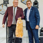 Vilkijos apylinkių seniūnas Arūnas Bačiūnas ir Kauno rajono vicemeras Antanas Nesteckis