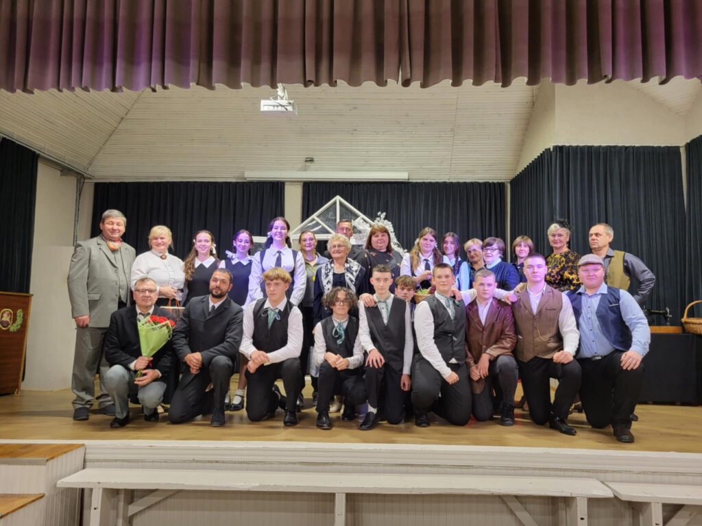 Teatro studijos „Kartos“ kolektyvas Babtuose