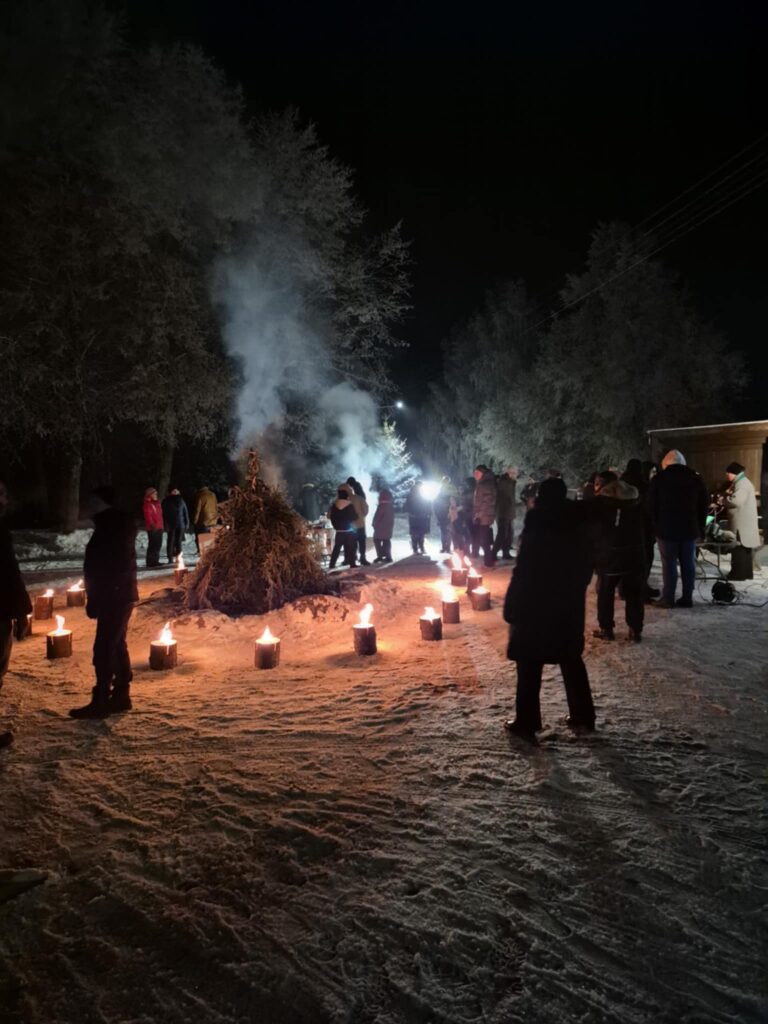 Prie atminimo laužo