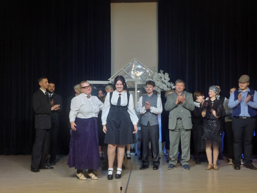 Vykusio spektaklio akimirkos