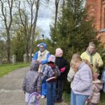 Su vaikučiais žaidė animatorė