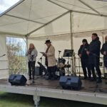 Susirinkusiuosius sveikino Vilkijos klebonas Linas Šipavičius ir miesto seniūnas Paulius Amanaitis, Vilkijos kultūros centro direktorė Aušra Junevičė