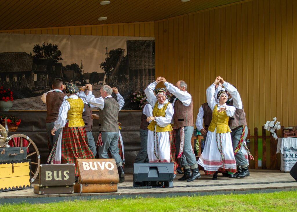 Tautinių šokių kolektyvas „Volungė“