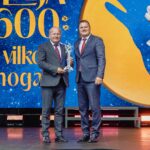 Vilkiją sveikino Kauno rajono meras Valerijus Makūnas. Kartu- Vilkijos miesto seniūnas Paulius Amanaitis. Foto Martyno Kievišo