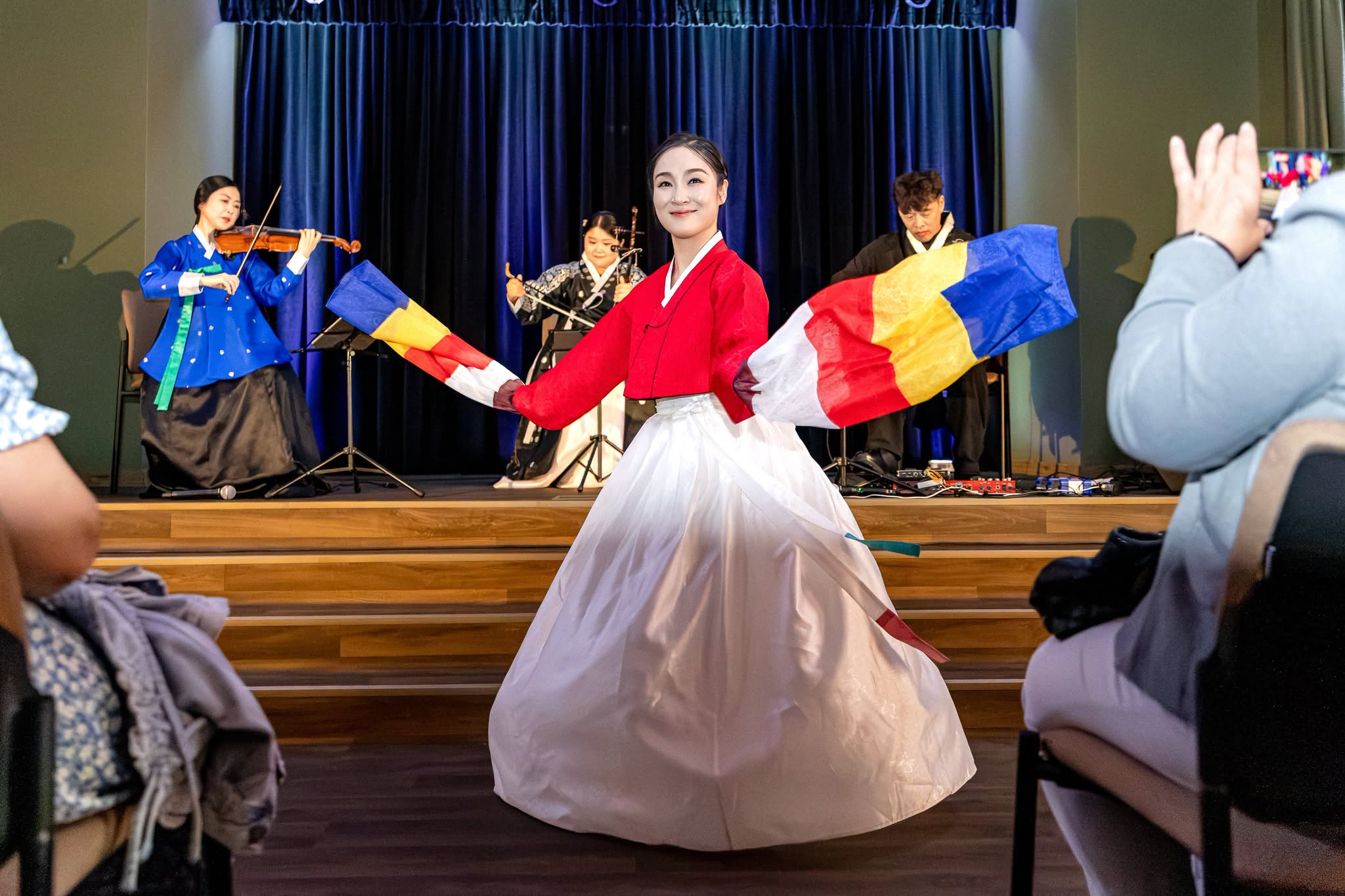 Pietų Korėjos grupės „Via Trio“ koncertas