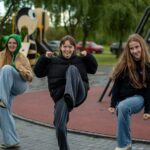 Profesionali šokėja Dominika pakvietė jaunimą pajudėti ir pravedė šokių pamoką.