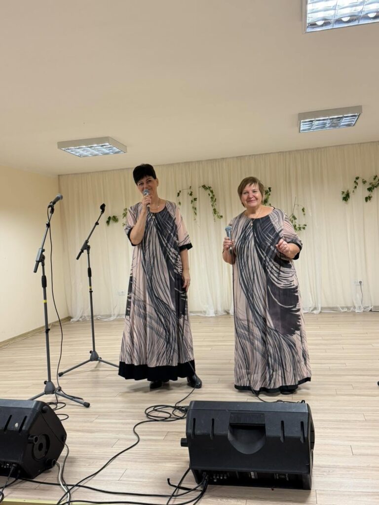 Laimos ir Reginos vokalinis duetas